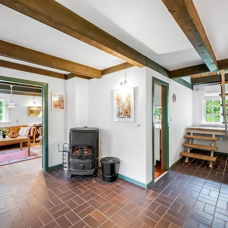 Thoren - 2km From The Sea By Interhome *